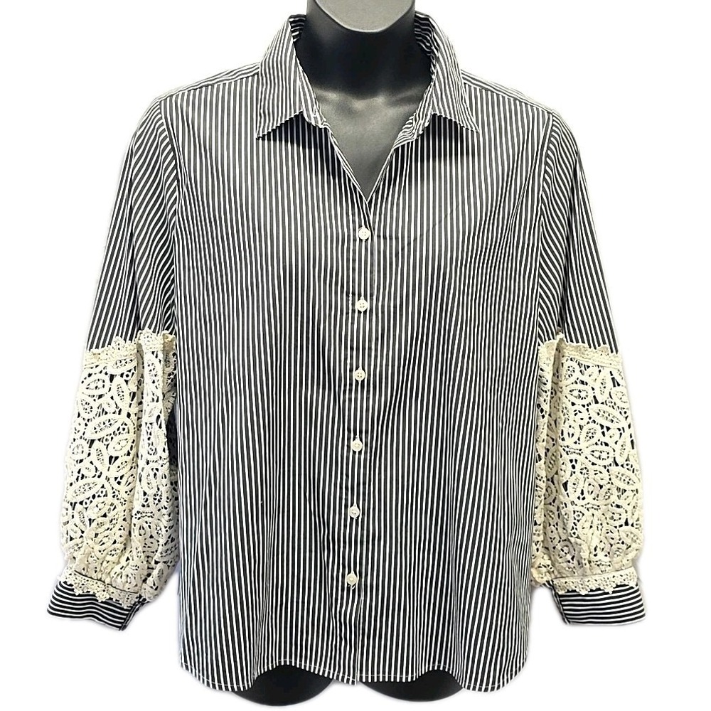 Chico's Striped Lace Sleeve Button Up Blouse Womens sz 3.5 US L‎ Black White Top